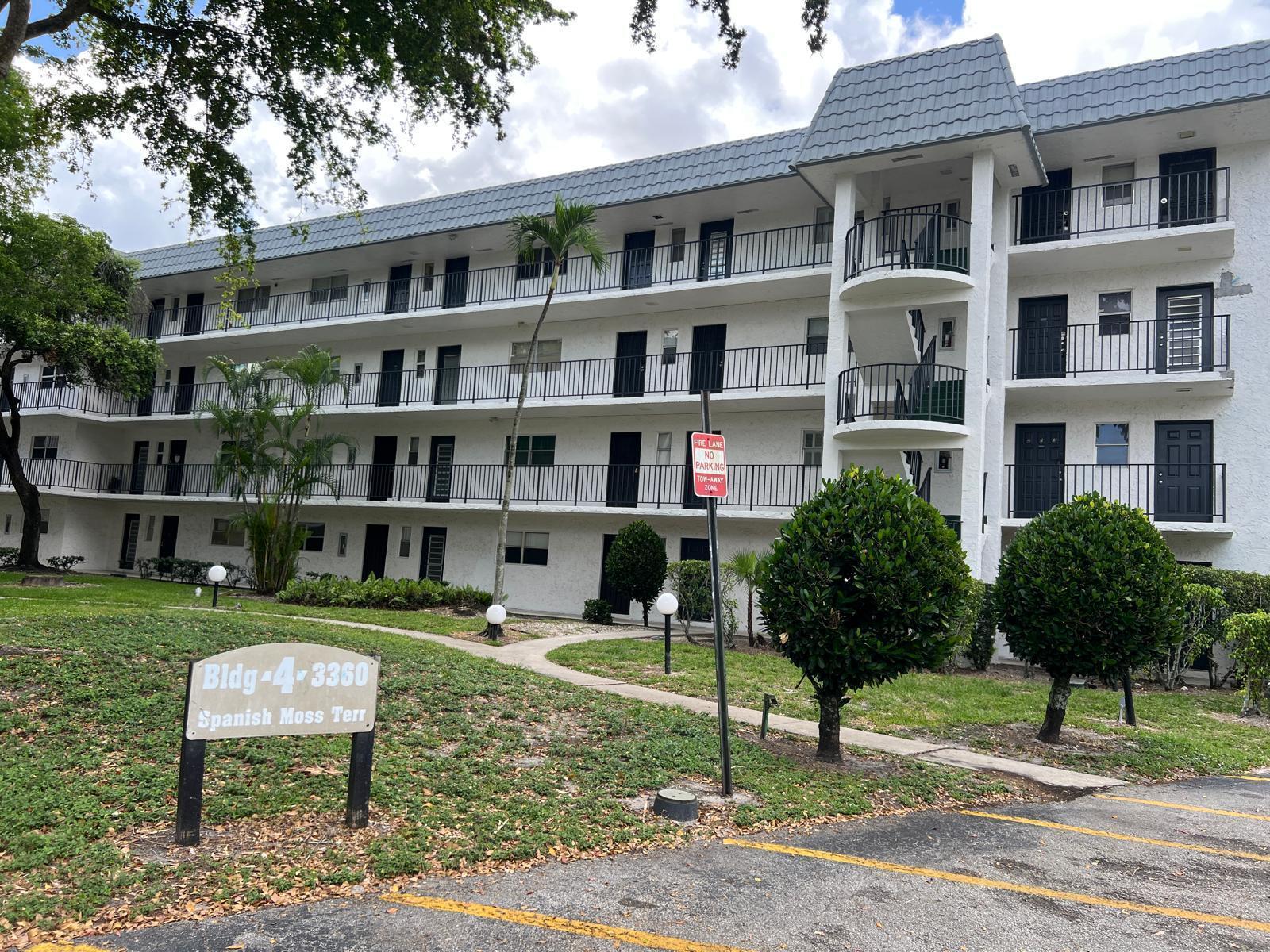 3360 Spanish Moss Terrace # 313, Lauderhill FL 33319