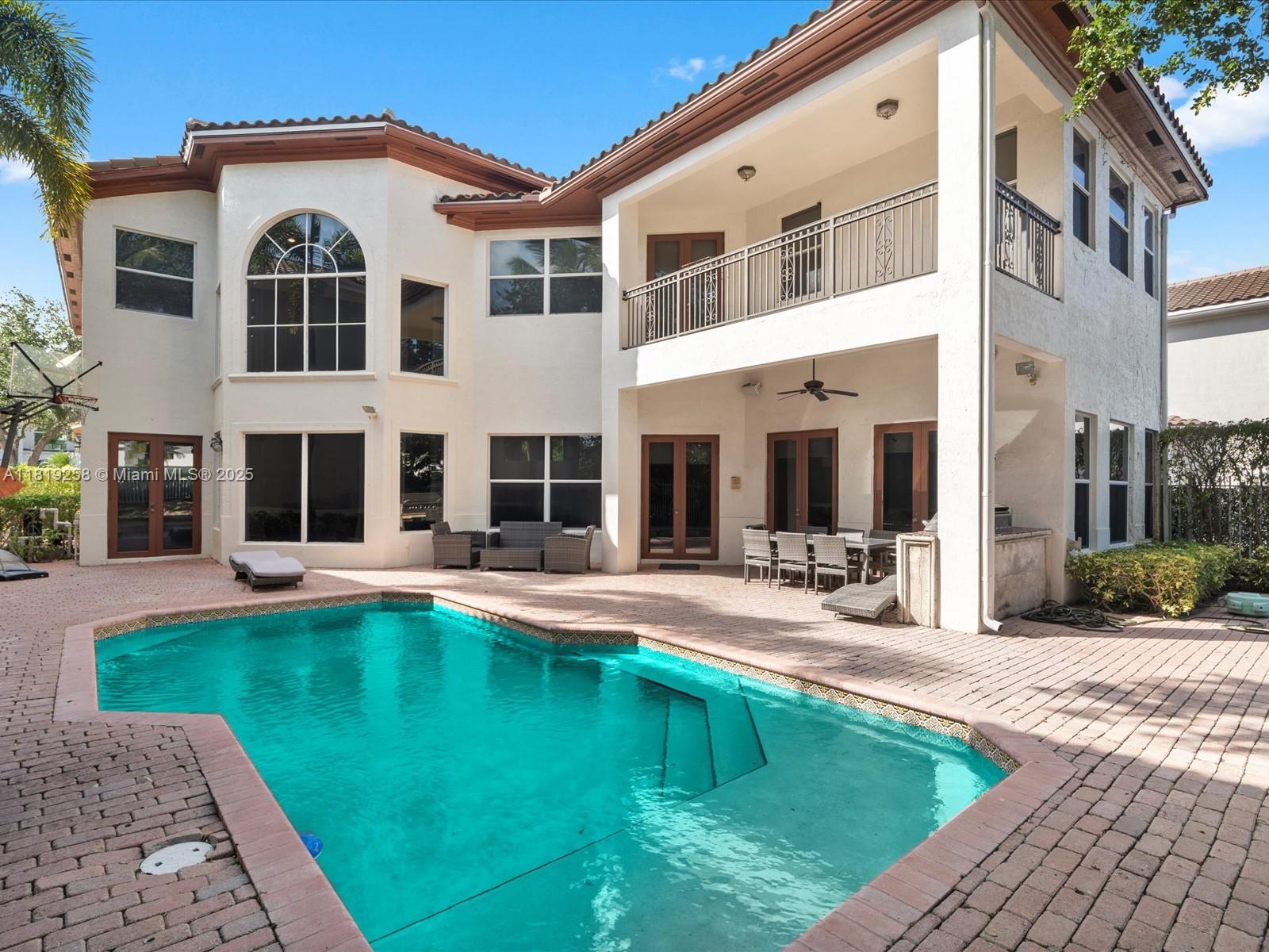 19501 NE 14 CT, North Miami Beach FL 33169