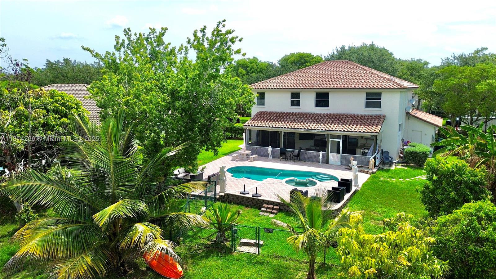 1560 NW 103rd Ter, Coral Springs FL 33071