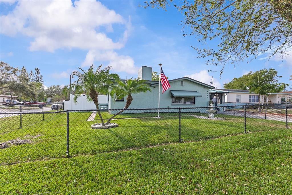 8290 52ND WAY N