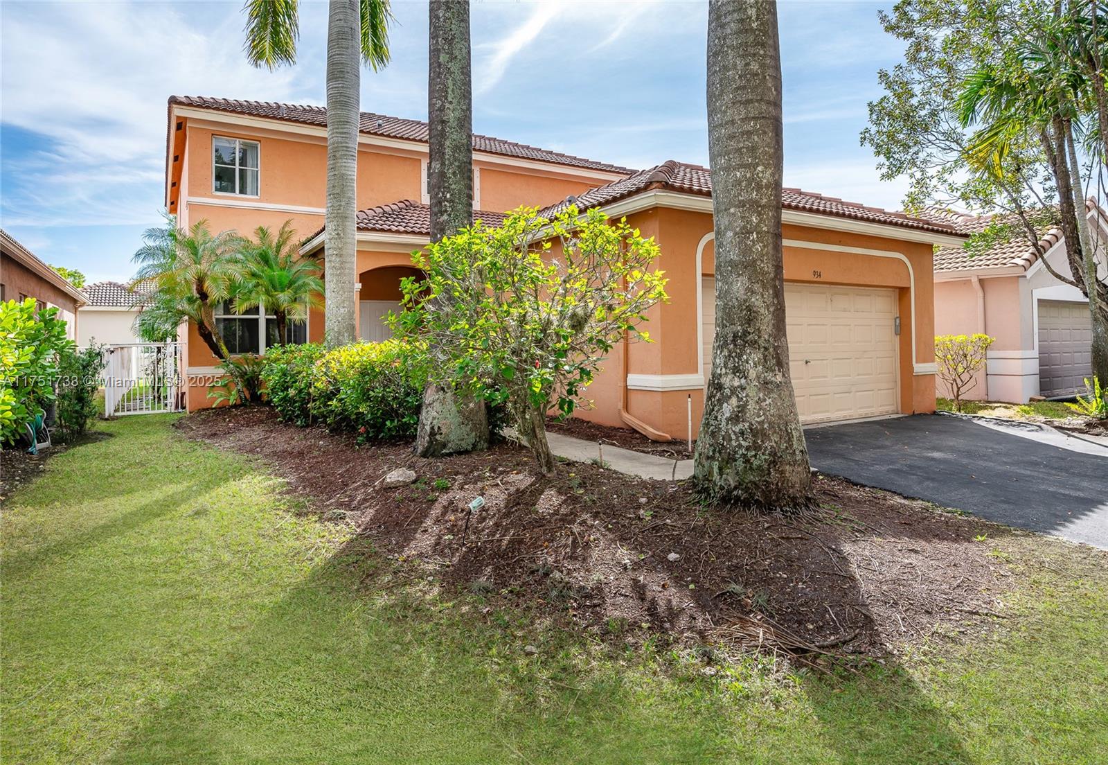 934 Bluewood Ter, Weston FL 33327