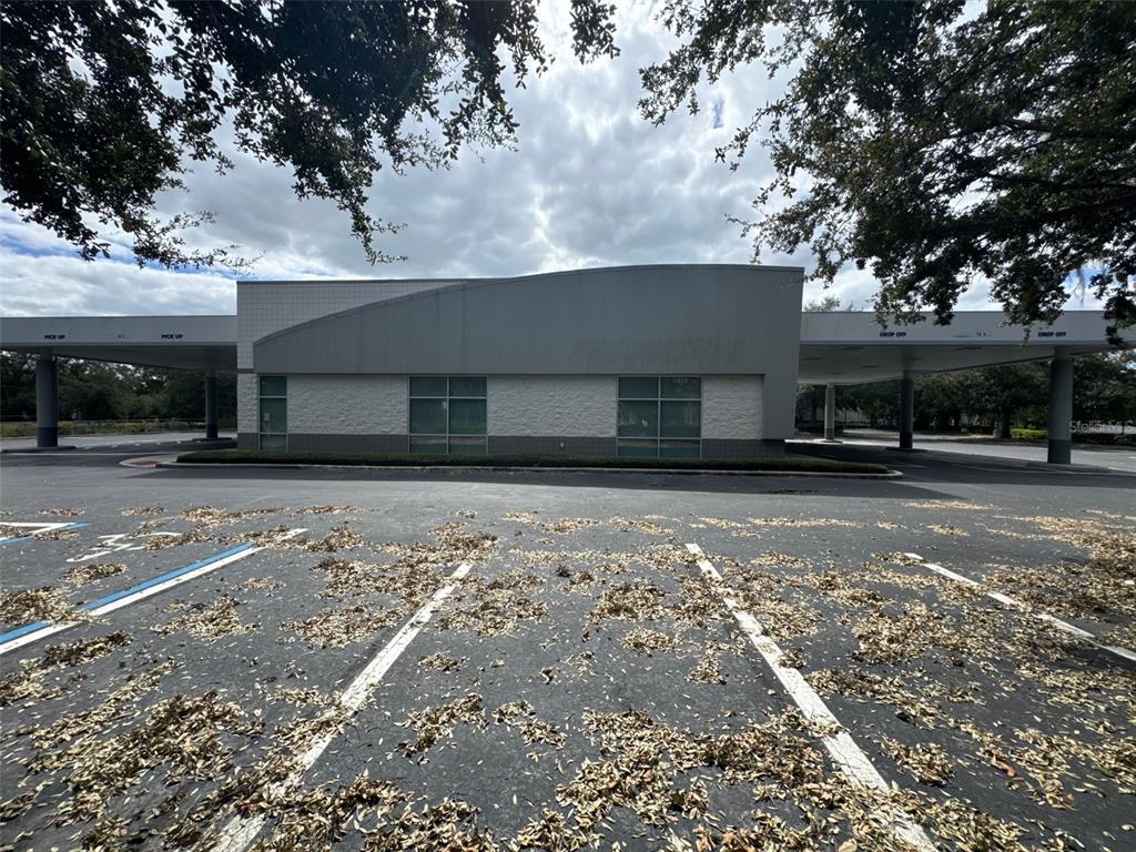 1050 W TOWN PARKWAY