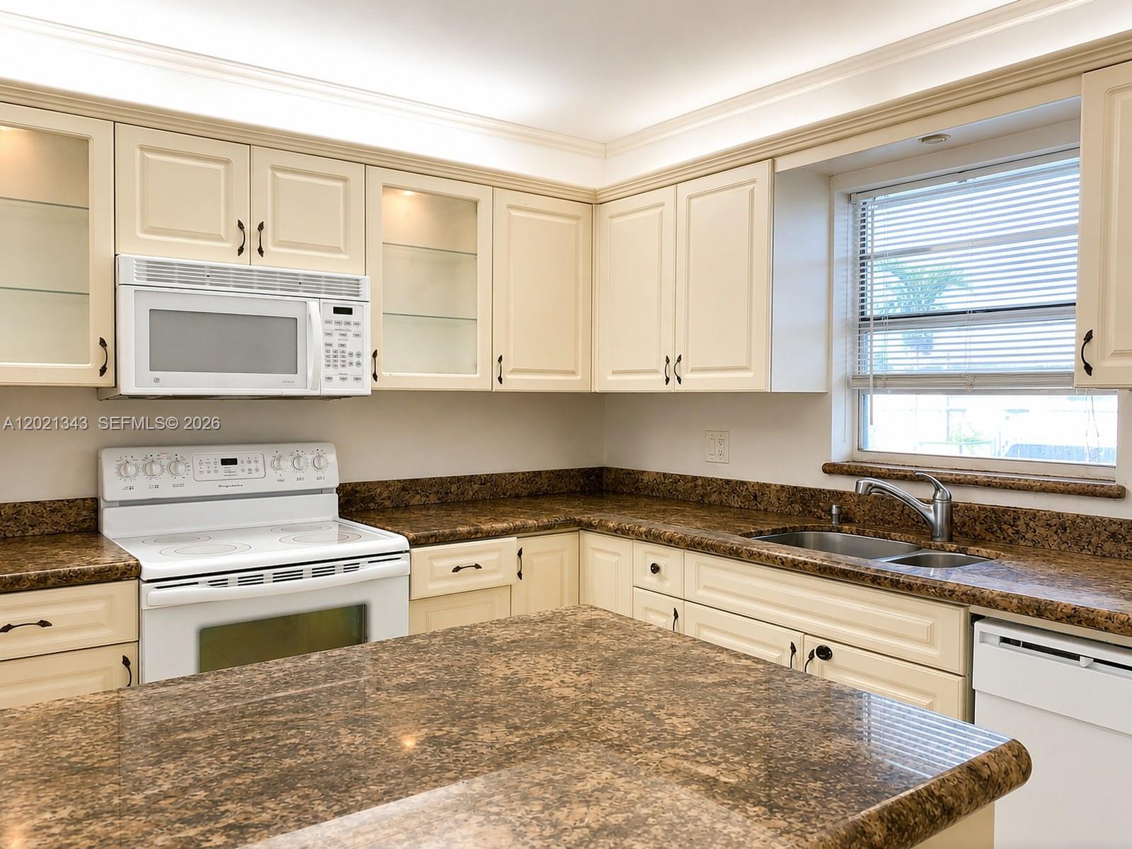 2832 Fillmore St # 22, Hollywood FL 33020