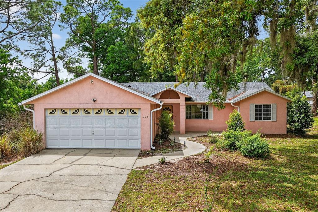 601 VINCENT DRIVE