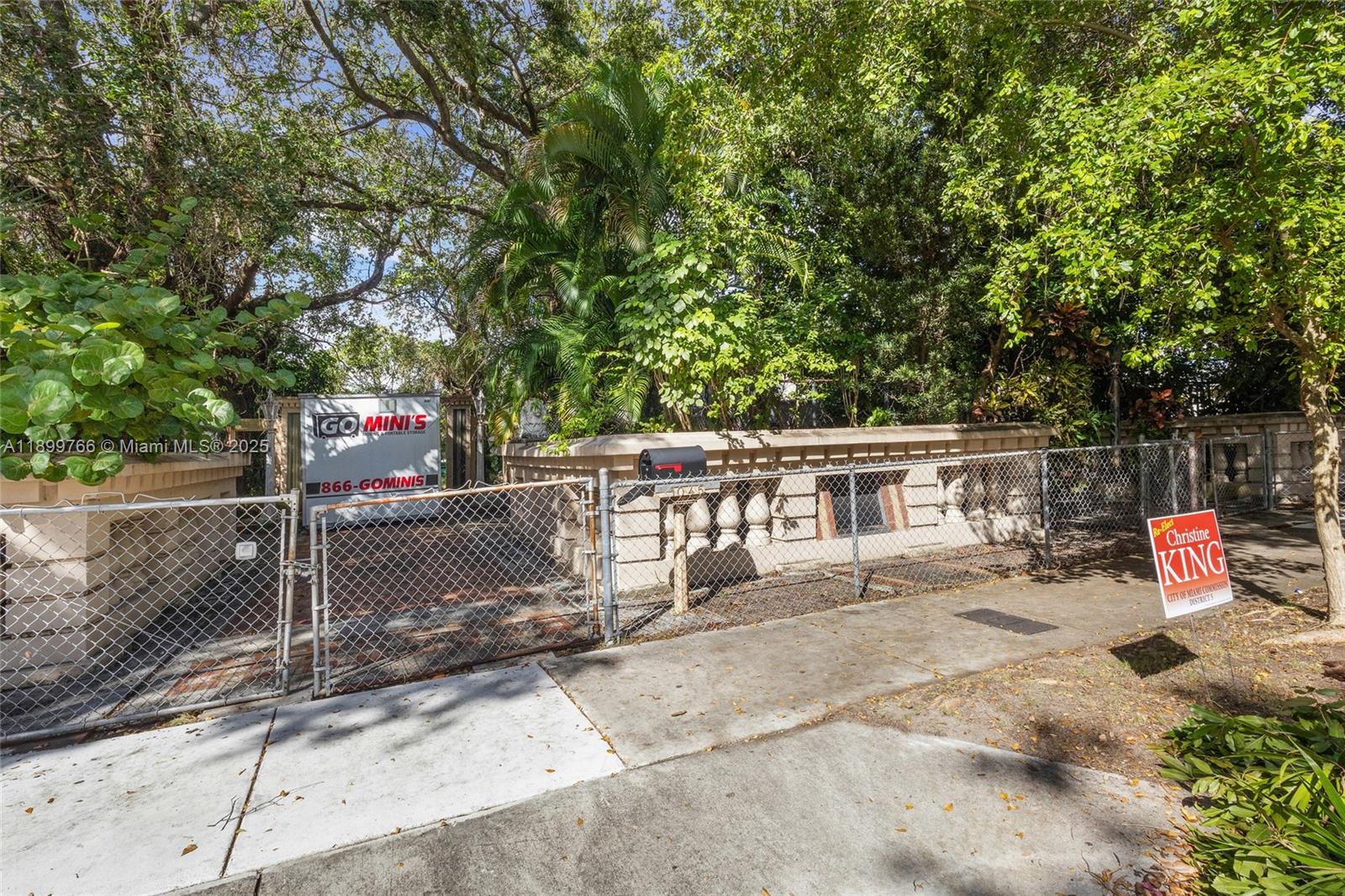 1045 NW 52nd St, Miami FL 33127