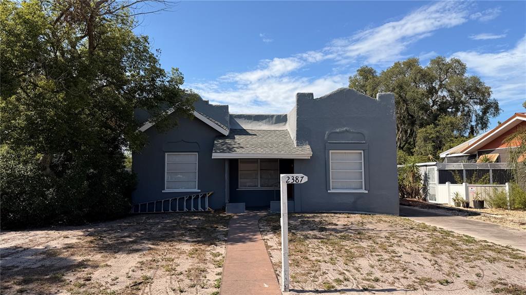 2387 SHERIDAN ROAD