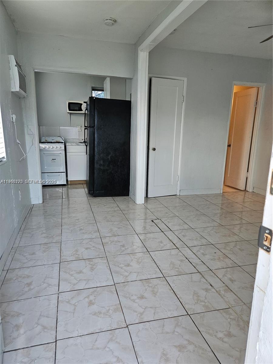 1437 NE 110th Ter # 4, Miami FL 33161