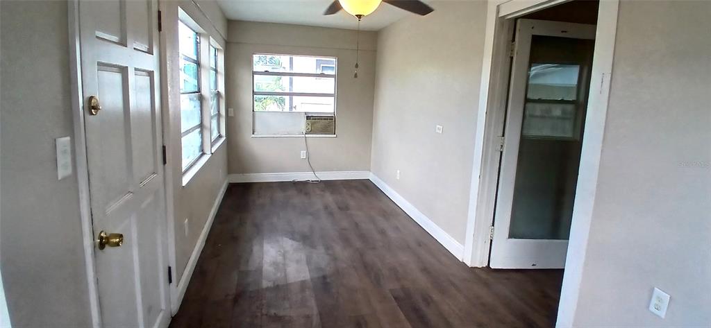 2055 28TH AVENUE N, ST PETERSBURG, FL — photo 4 of 30