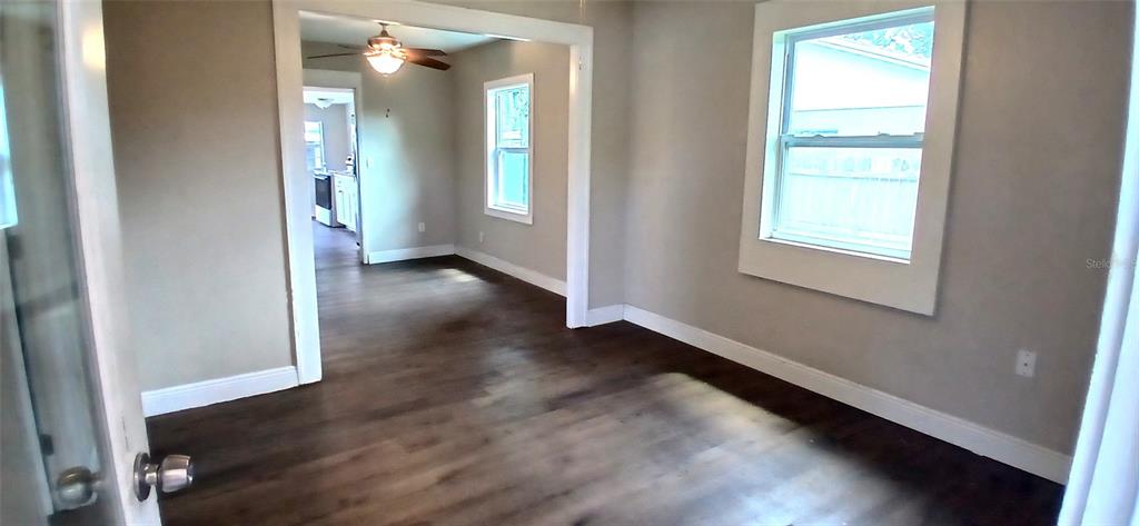 2055 28TH AVENUE N, ST PETERSBURG, FL — photo 5 of 30