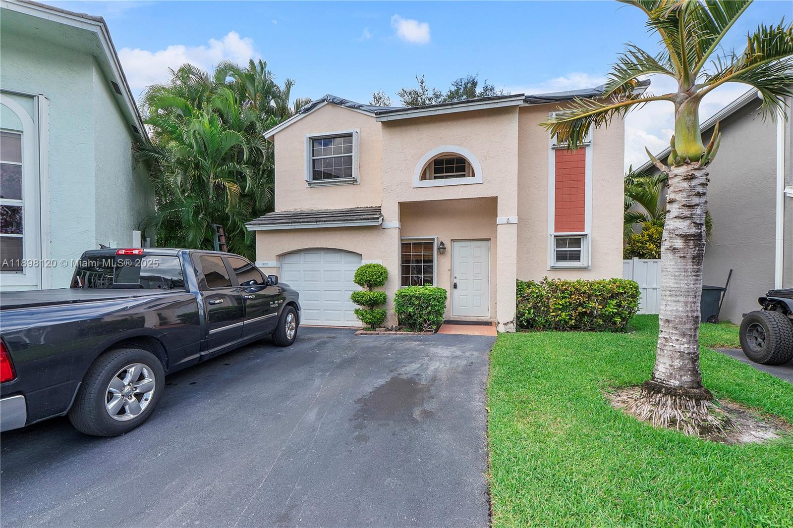 9870 NW 2nd St, Plantation FL 33324