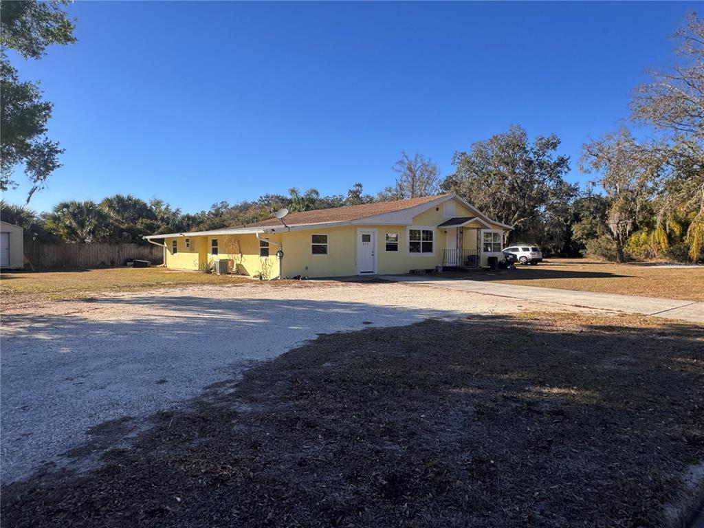 227 SMITH AVENUE, ARCADIA, FL — photo 2 of 10