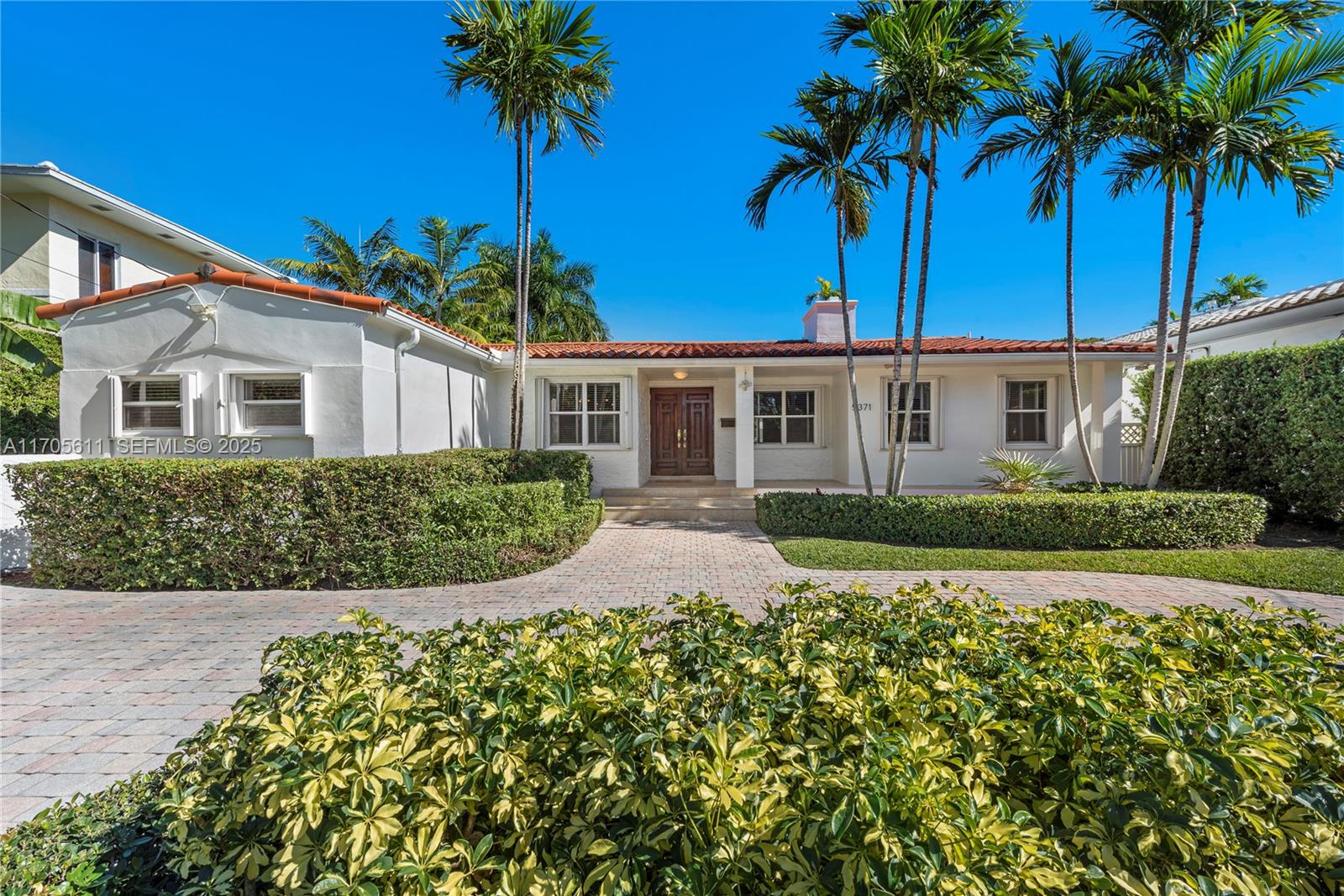 5371 N Bay Rd, Miami Beach FL 33140