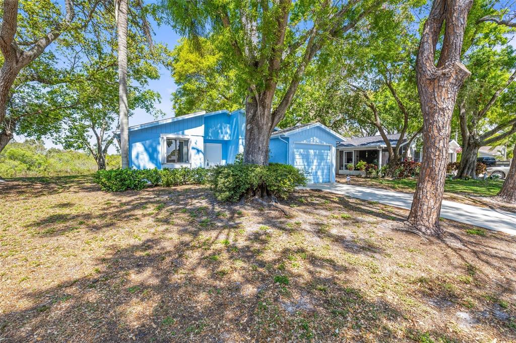 770 ARTHURS COURT