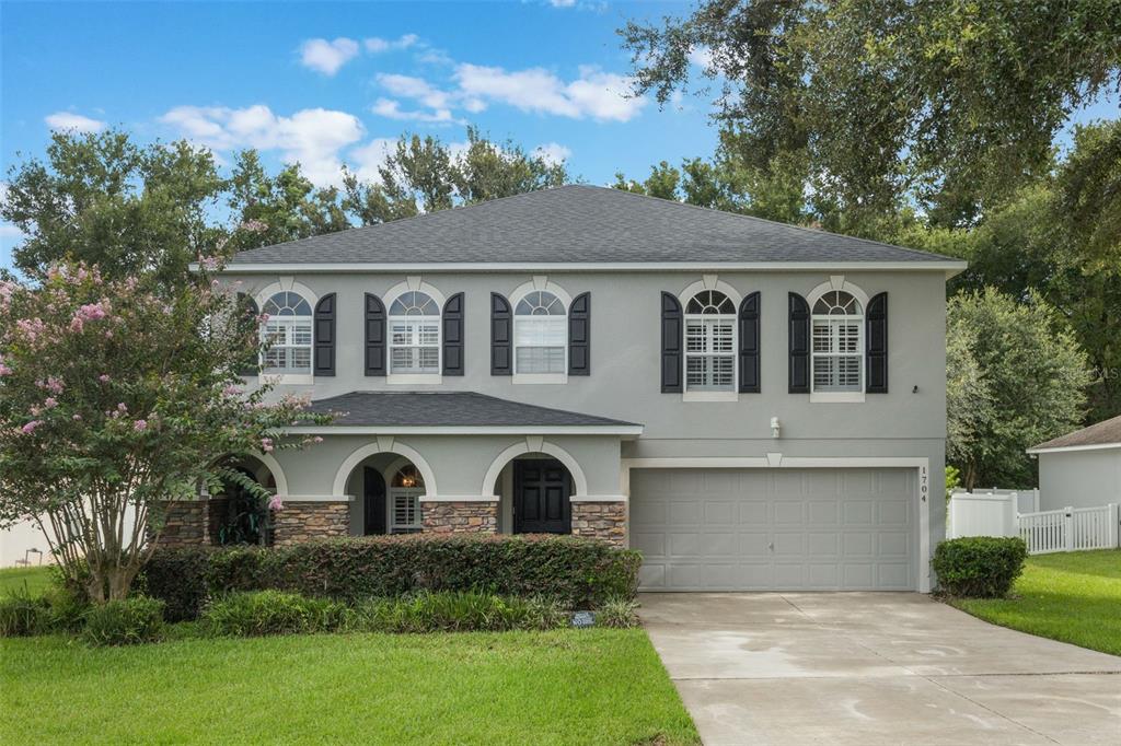 1704 HOOFPRINT COURT