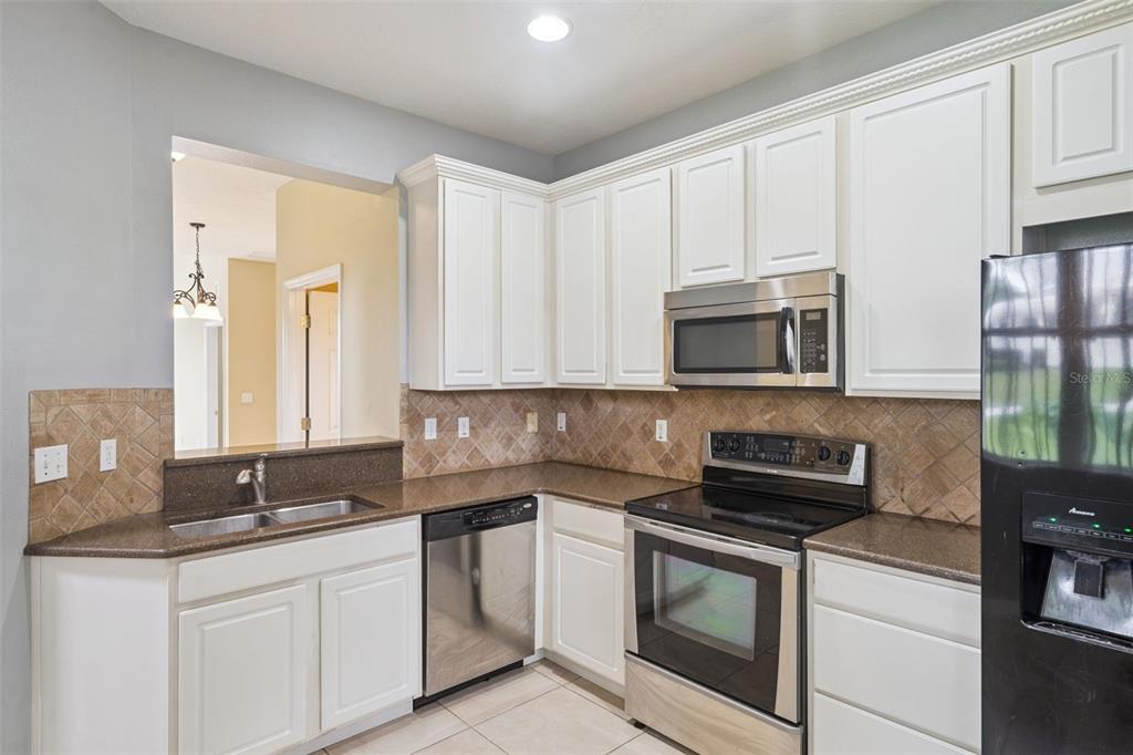 722 CHACALL LOOP, MOUNT DORA, FL — photo 2 of 23