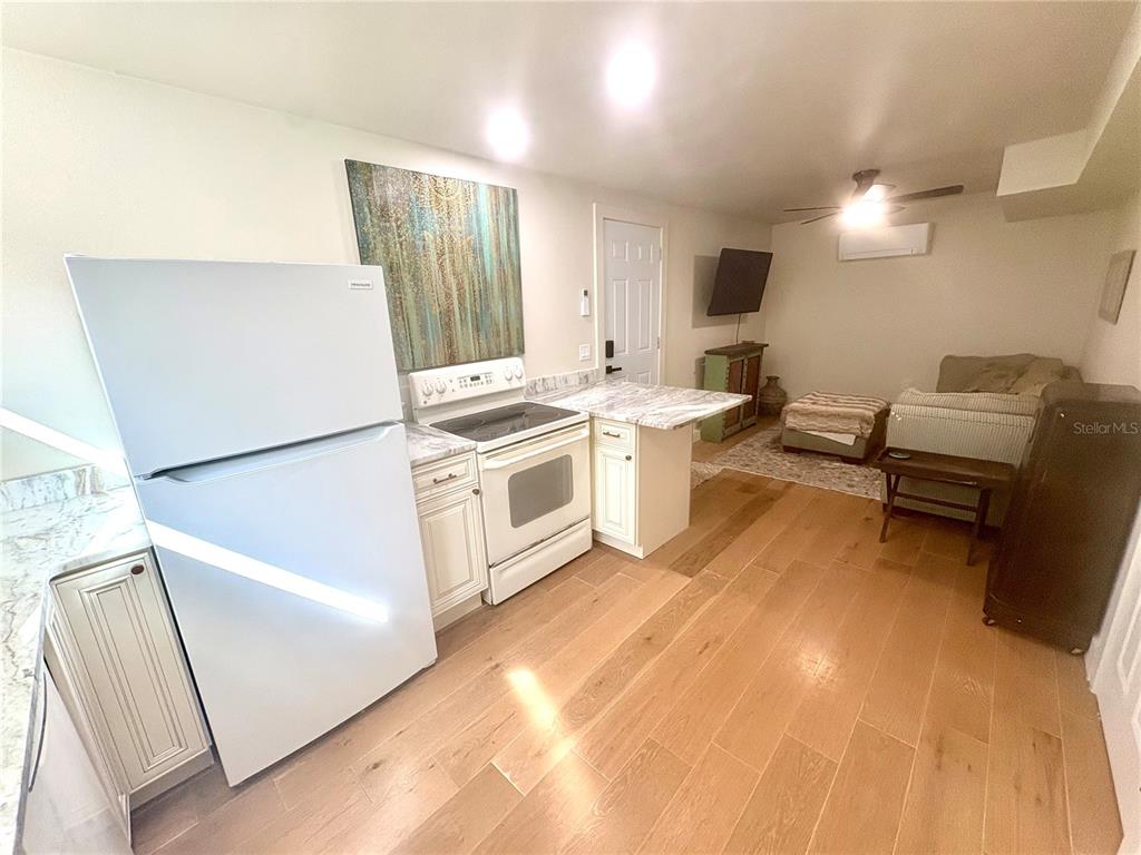 3022 BEACH BOULEVARD S UNIT 1, GULFPORT, FL — photo 5 of 19