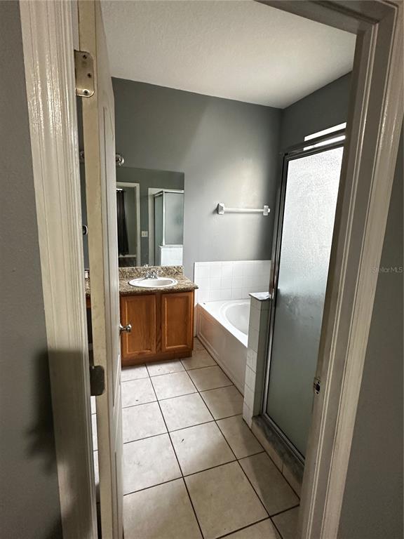 403 THICKET CREST ROAD, SEFFNER, FL — photo 3 of 10