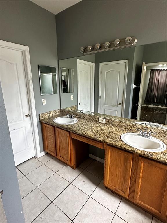 403 THICKET CREST ROAD, SEFFNER, FL — photo 4 of 10