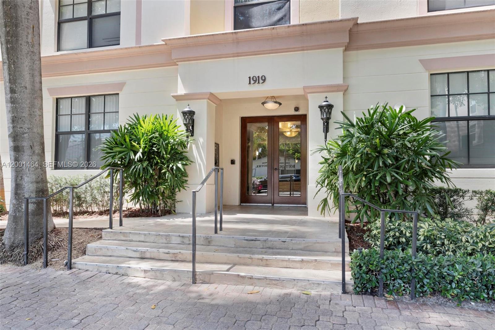 1919 Van Buren St # 417A, Hollywood FL 33020