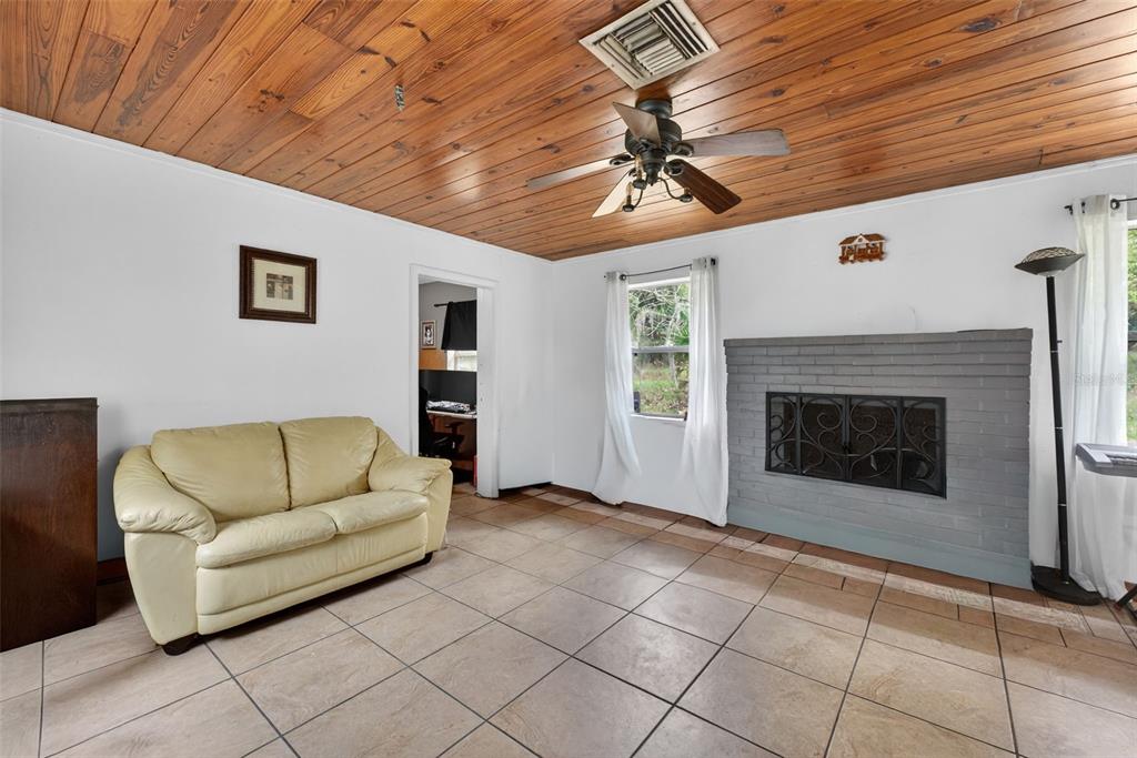 8023 STONE ROAD, APOPKA, FL — photo 4 of 18