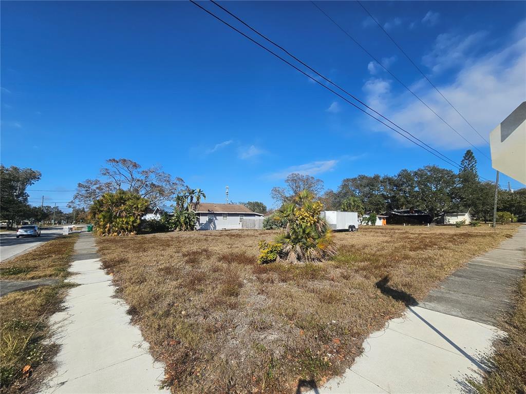 132ND AVENUE, SEMINOLE, FL — photo 4 of 9