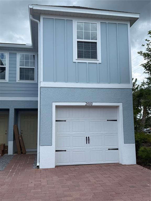 2000 EDISON POINTE