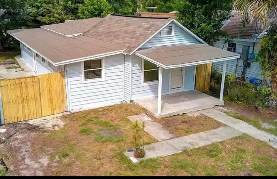 8428 N HIGHLAND AVENUE