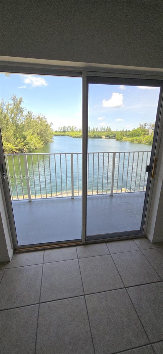 8240 SW 210th St # 214, Cutler Bay FL 33189