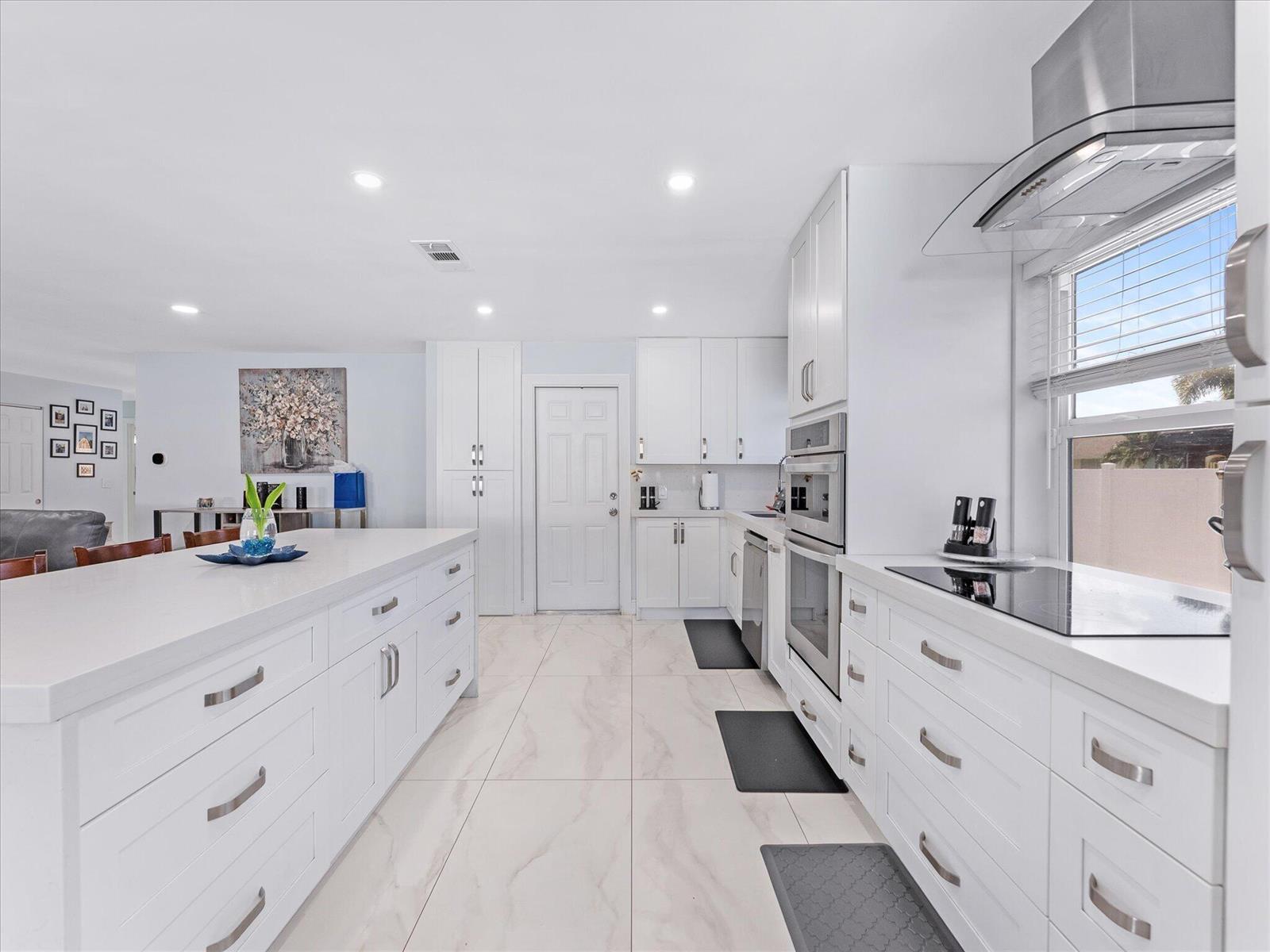 23040 SW 54th Avenue, Boca Raton FL 33433