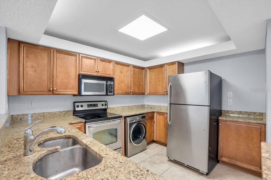 2755 COCONUT BAY LANE UNIT 3F, SARASOTA, FL — photo 3 of 14