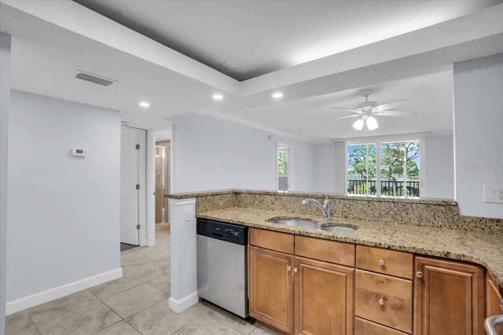 2755 COCONUT BAY LANE UNIT 3F, SARASOTA, FL — photo 4 of 14