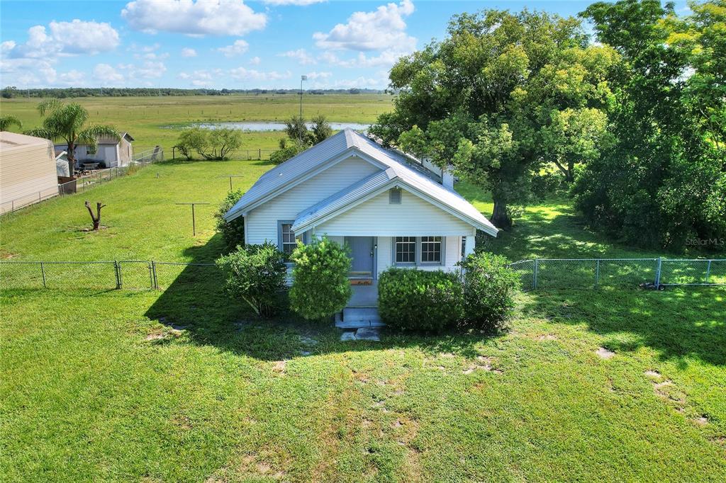 625 W LAKE WALES ROAD S