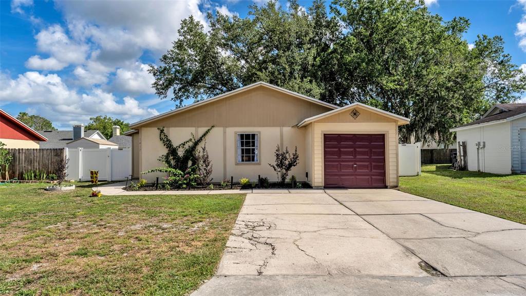 1417 PERIWINKLE COURT