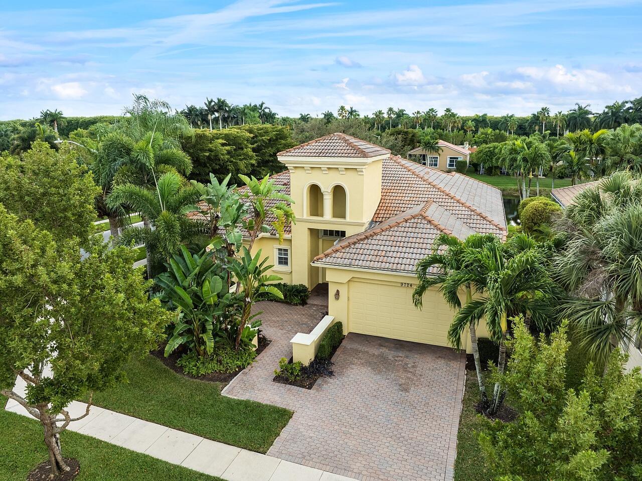 9724 Via Grandezza W, Wellington FL 33411