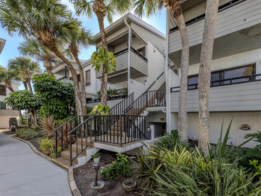 1555 TARPON CENTER DRIVE UNIT 255