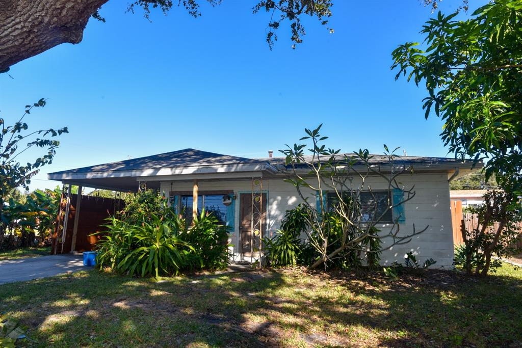 3305 WILLIAMSBURG STREET