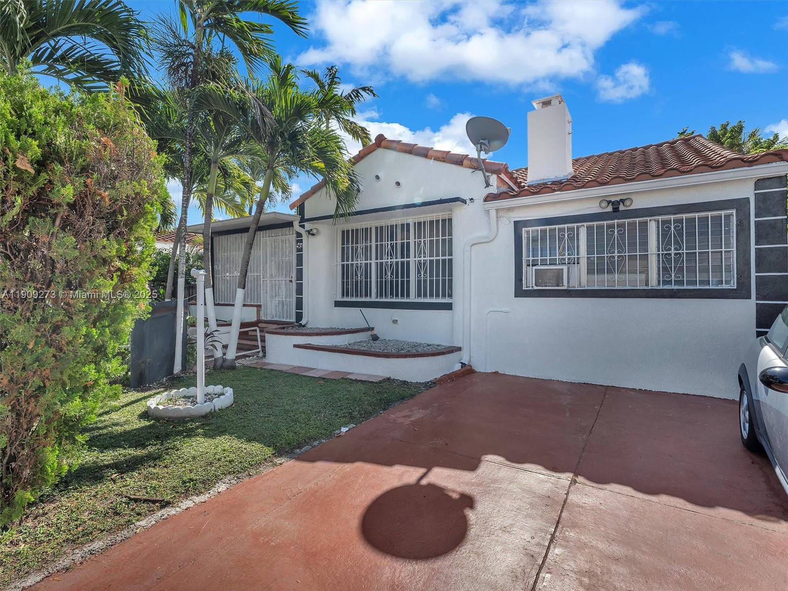 560 NE 77th St, Miami FL 33138