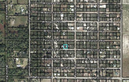 This is a satellite map showing a residential area with a highlighted property parcel — 2924 W Quincy Road, FL 33825, FL