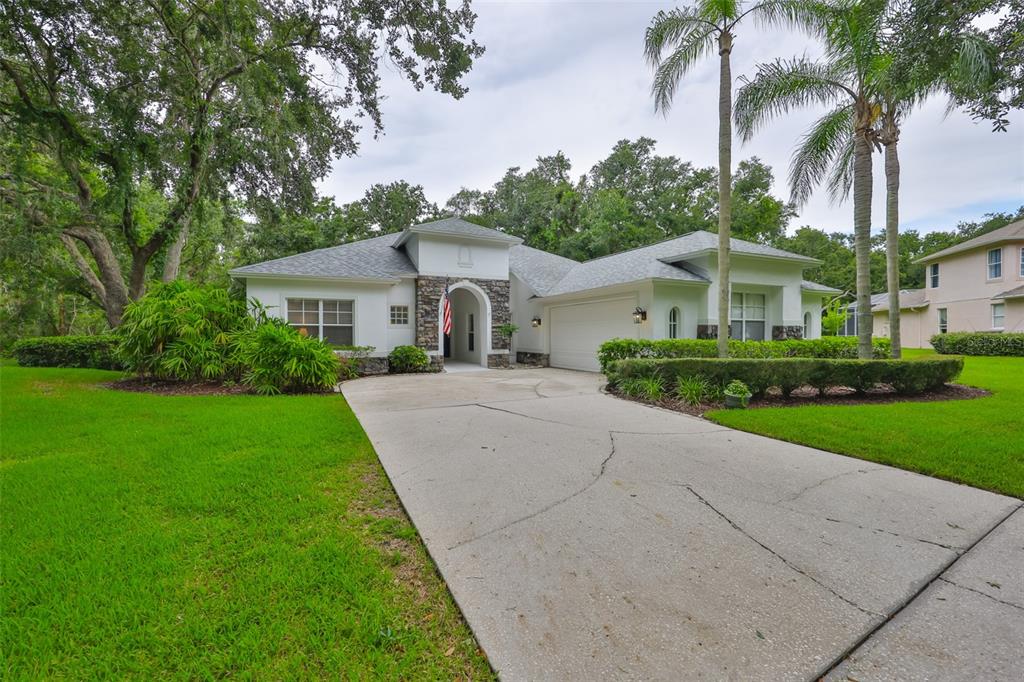 5819 BENT GRASS DRIVE