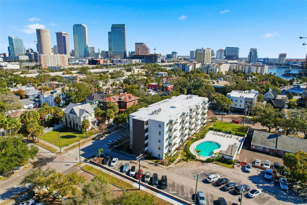406 W AZEELE STREET UNIT 103