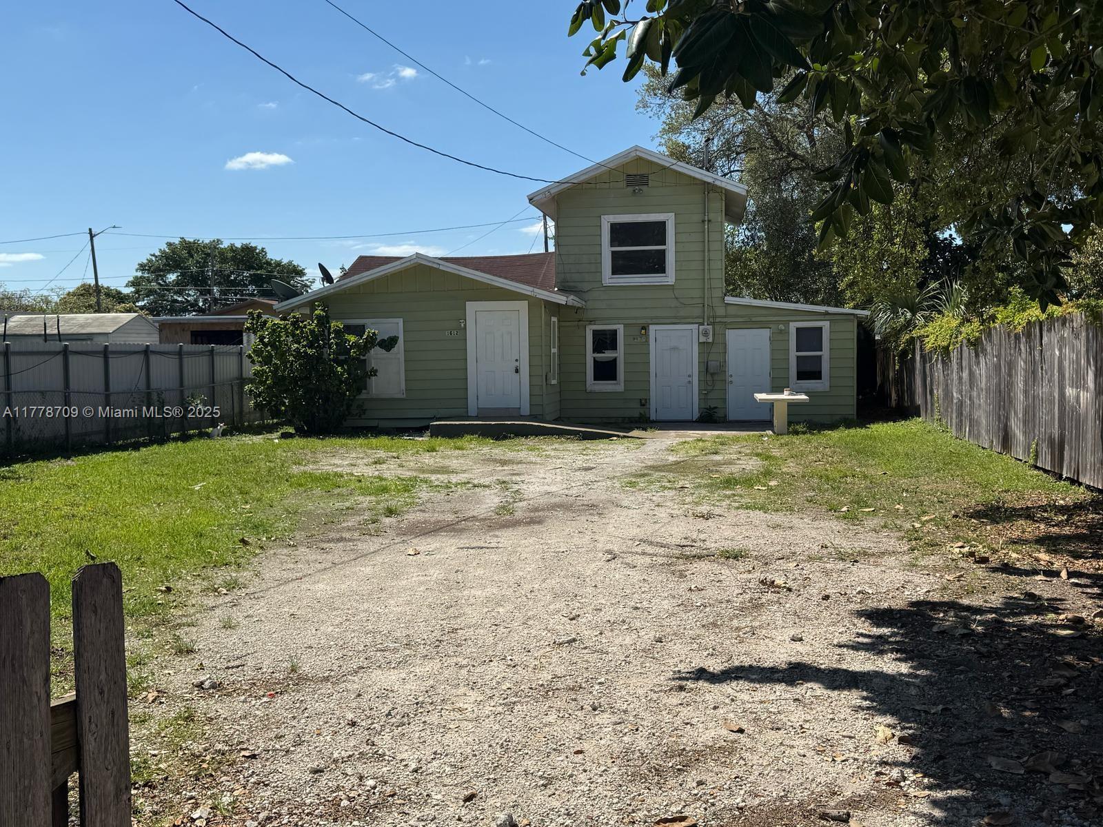 1612 NW 51st Ter, Miami FL 33142