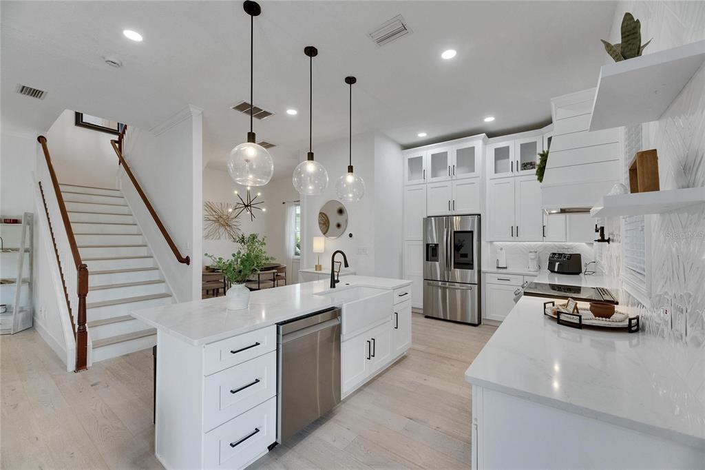 6512 SIMONE SHORES CIRCLE, APOLLO BEACH, FL — photo 5 of 30