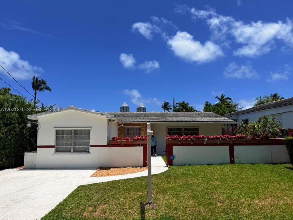 5127 Alton Rd, Miami Beach FL 33140
