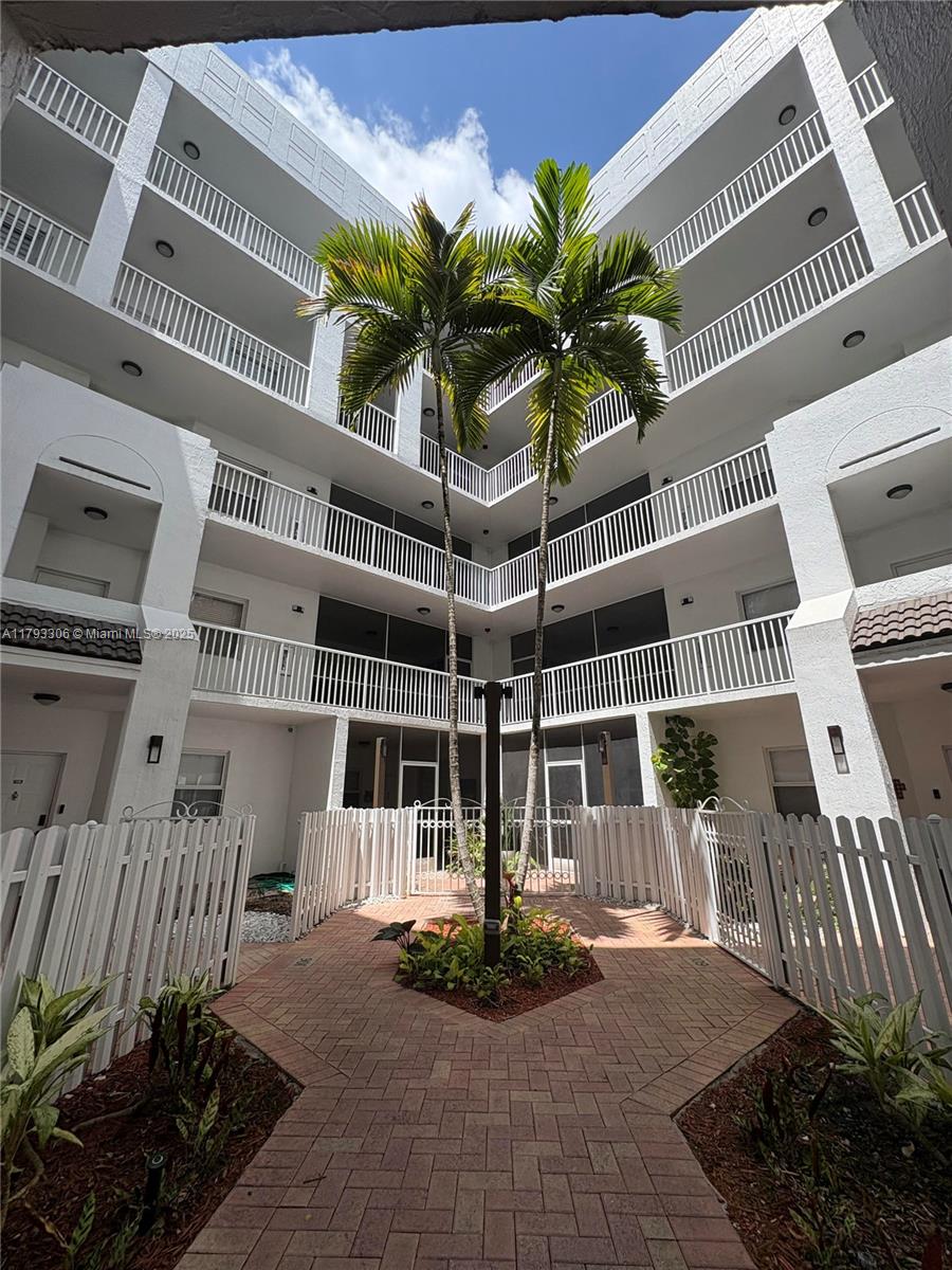 10730 NW 66th St # 512, Doral FL 33178
