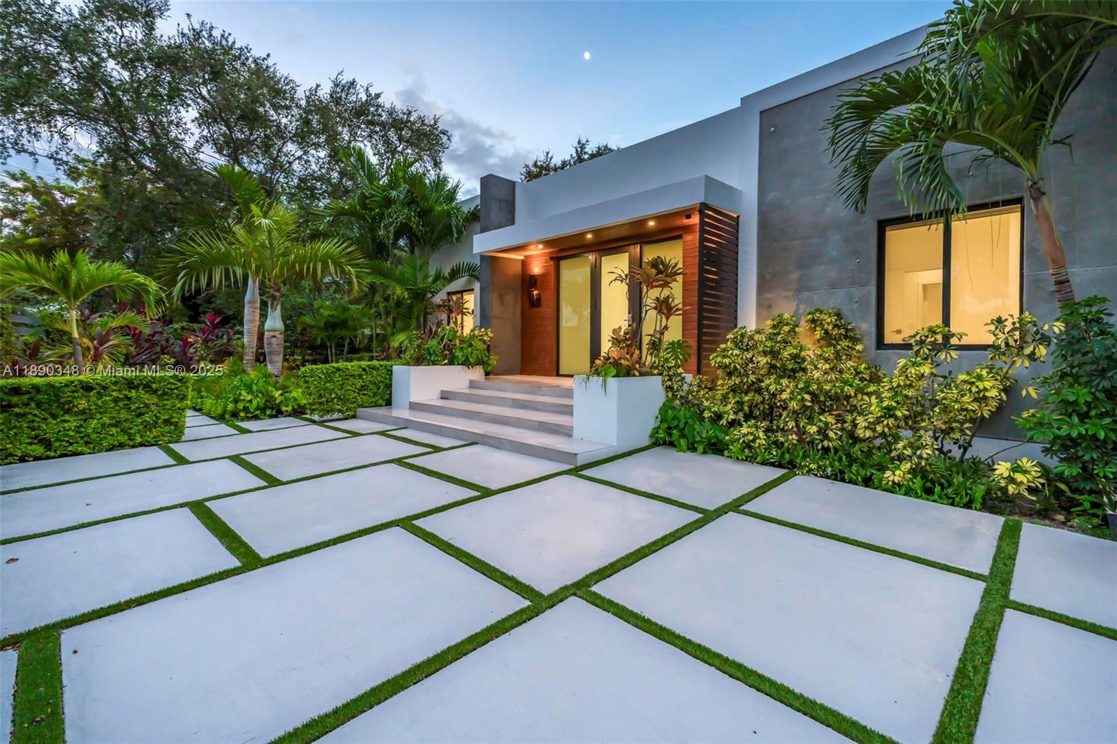 3000 SW 20th St, Miami FL 33145