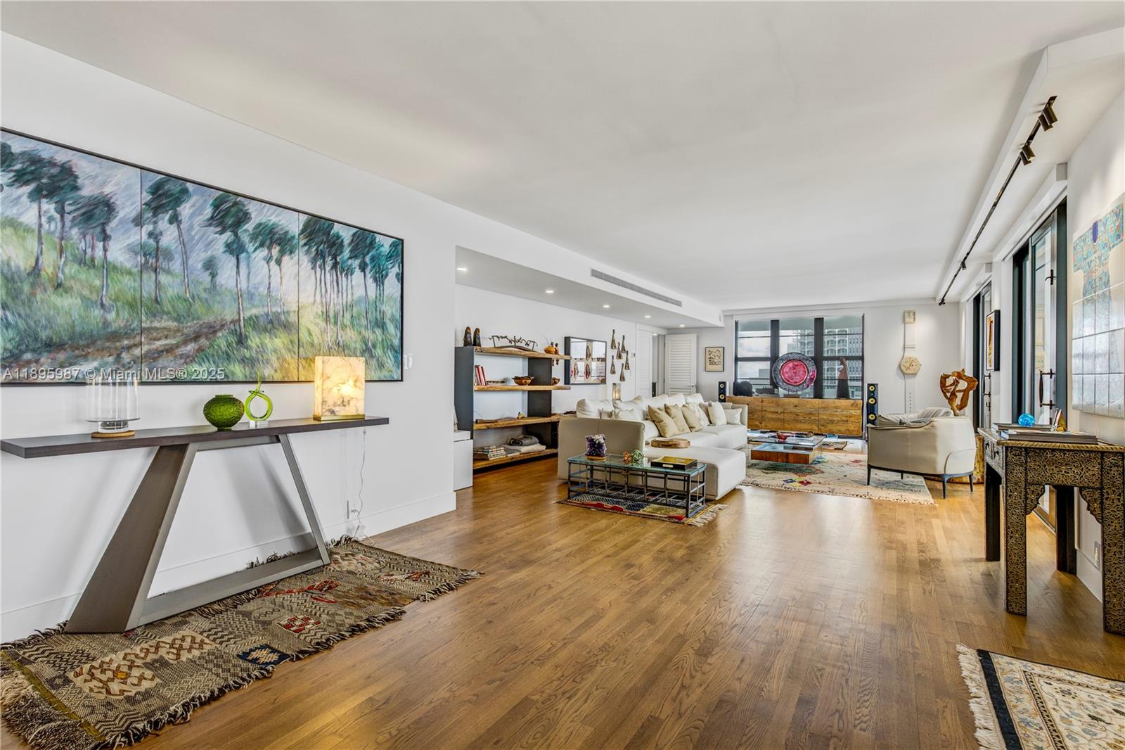 5500 Collins Ave # 1104, Miami Beach FL 33140