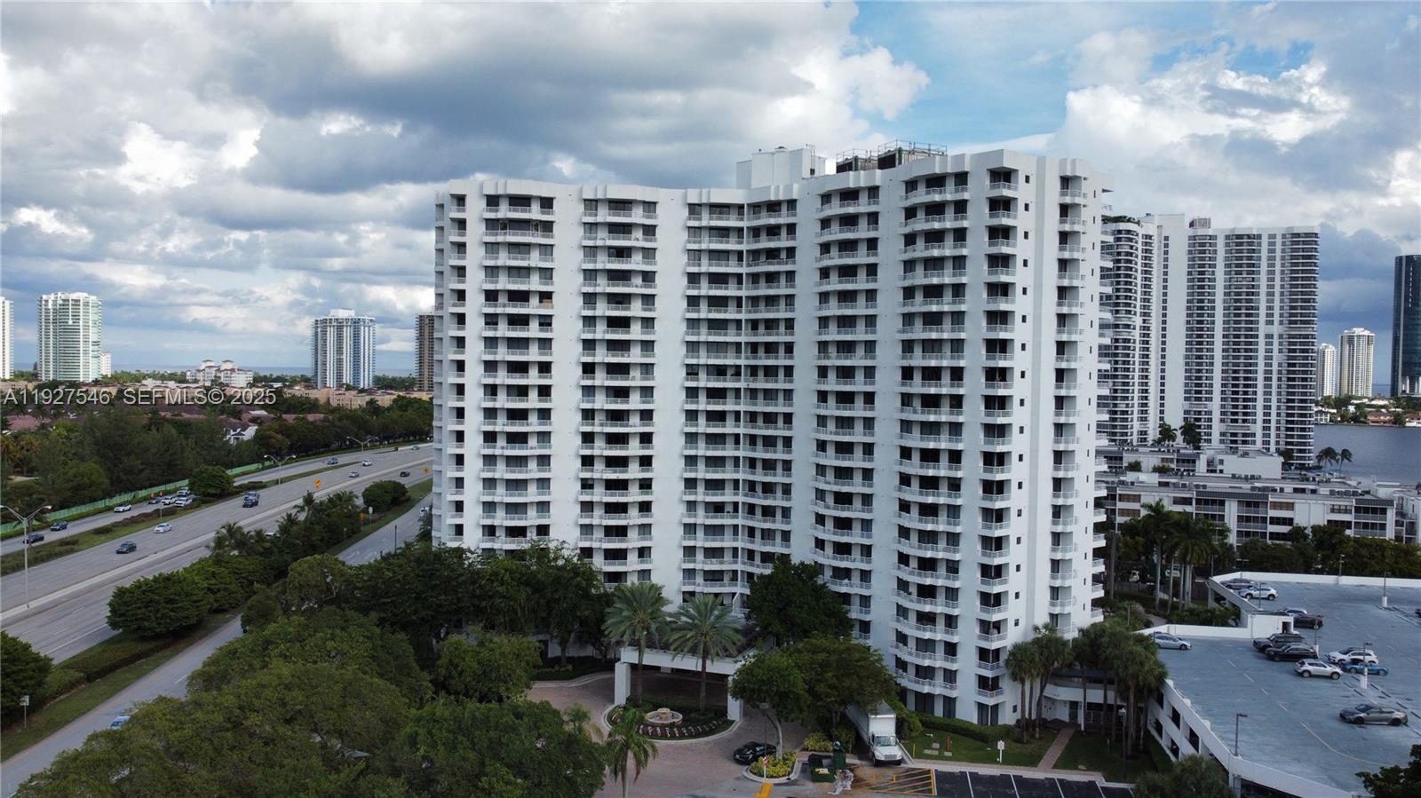 3300 NE 192nd St # 903, Aventura FL 33180