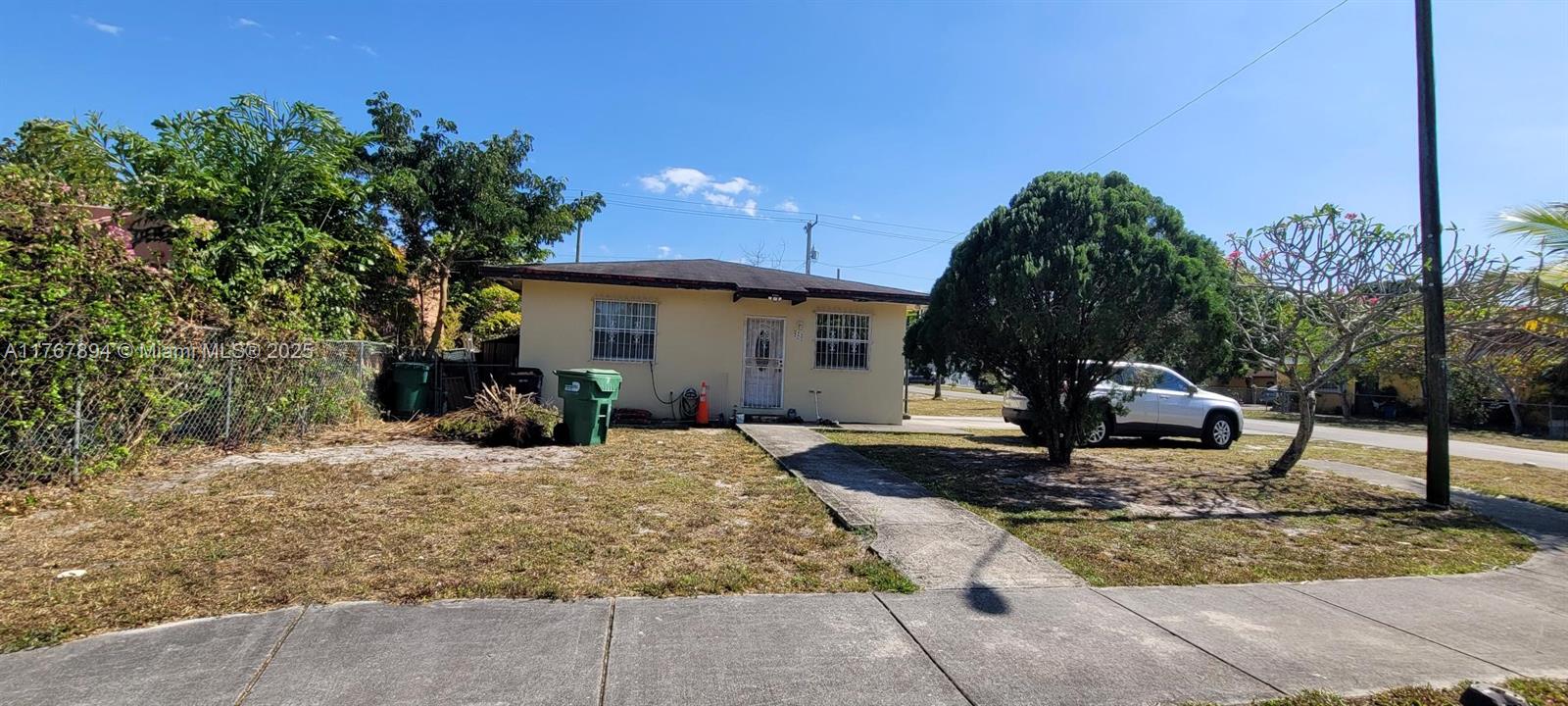 800 Jann Ave, Opa-Locka FL 33054