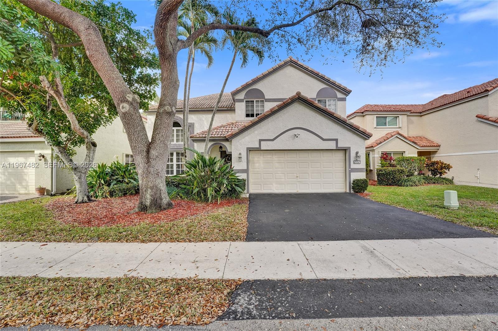 2932 Oak Park Cir, Davie FL 33328