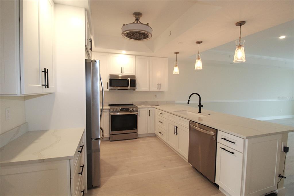 280 HIDDEN BAY DRIVE UNIT 202, OSPREY, FL — photo 4 of 30